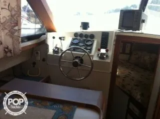 Slide: The Image of Carver Yachts 2827 Voyager 1988 - 4