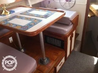 Slide: The Image of Carver Yachts 2827 Voyager 1988 - 7
