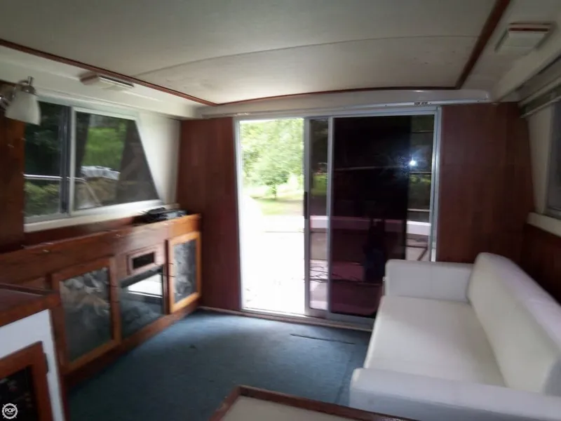 Slide: The Image of Silverton 34 Convertible 1985 - 6