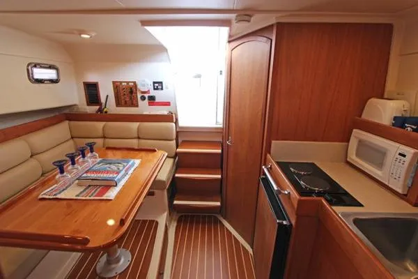 Slide: The Image of Mainship Pilot 34 2003 - 4