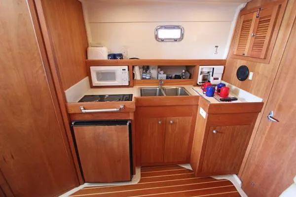 Slide: The Image of Mainship Pilot 34 2003 - 8