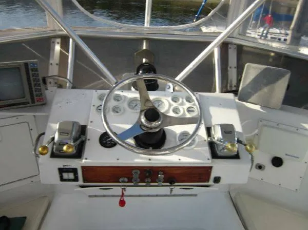 Slide: The Image of Hatteras 34 Sport Fish 1969 - 5