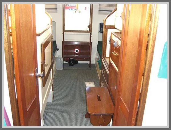 Slide: The Image of Philip Bolger 22 Retriever 1996 - 4