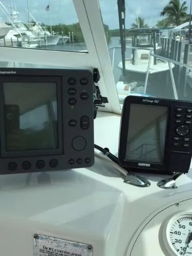 Slide: The Image of Baha Cruisers 285 Sportfish 2004 - 6