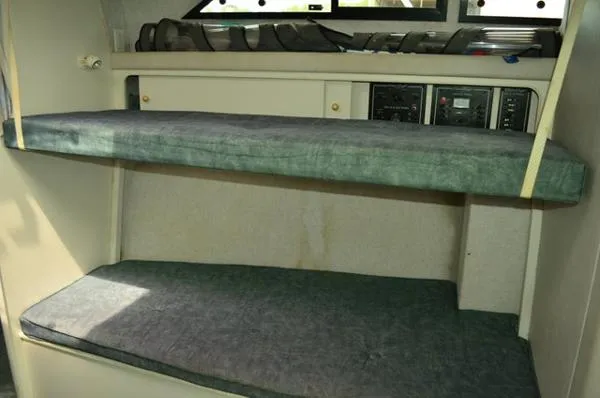 Slide: The Image of Chris-Craft 320 Amerosport Express 1990 - 6