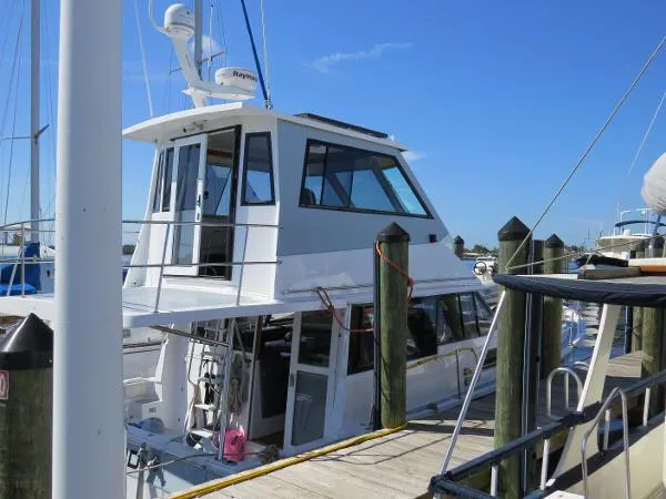 Slide: The Image of Bayliner 3888 Motoryacht 1991 - 0