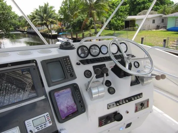 Slide: The Image of Luhrs 36 Convertible 2000 - 8