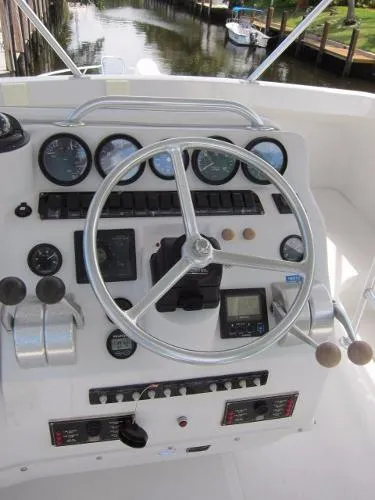Slide: The Image of Luhrs 36 Convertible 2000 - 9