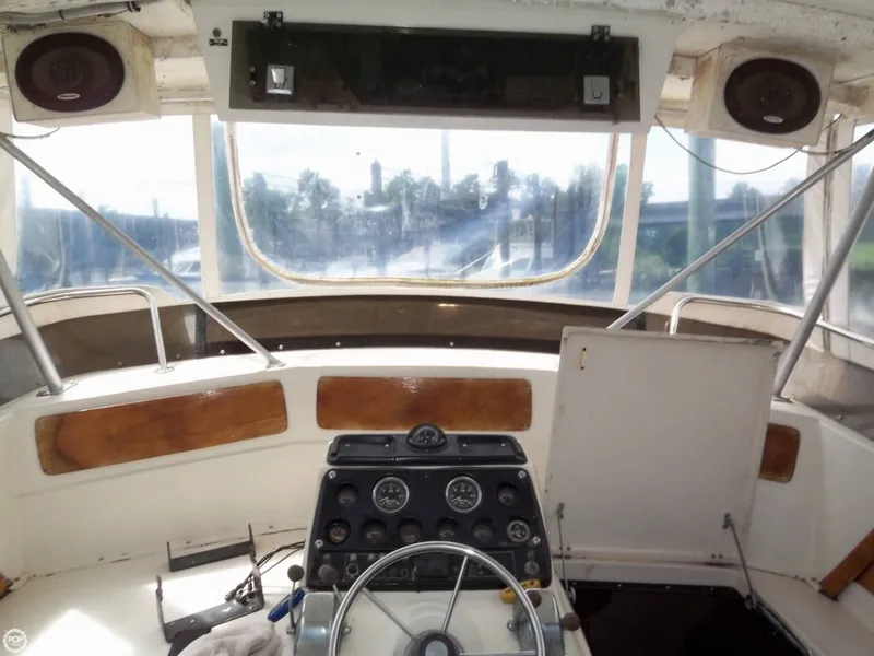 Slide: The Image of Luhrs 340 Sportfish 1983 - 5