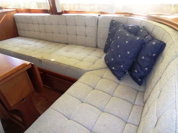 Slide: The Image of Grand Banks Enclosed Pilothouse Motor Yacht 1986 - 1