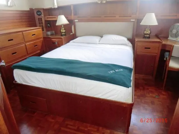 Slide: The Image of Grand Banks Enclosed Pilothouse Motor Yacht 1986 - 3