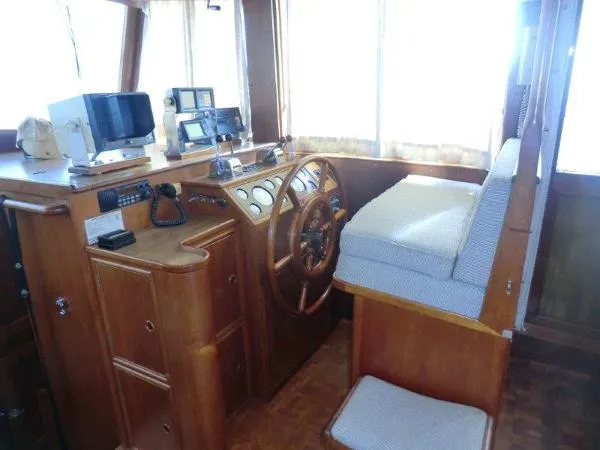 Slide: The Image of Grand Banks Enclosed Pilothouse Motor Yacht 1986 - 4