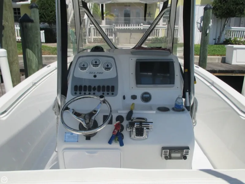 Slide: The Image of Sea Pro 270 CC 2008 - 3