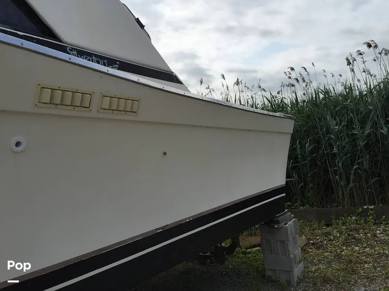 Slide: The Image of Silverton 34 Sedan Cruiser 1980 - 11