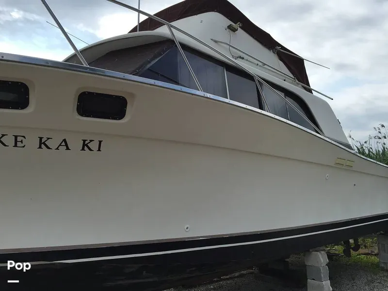 Slide: The Image of Silverton 34 Sedan Cruiser 1980 - 8