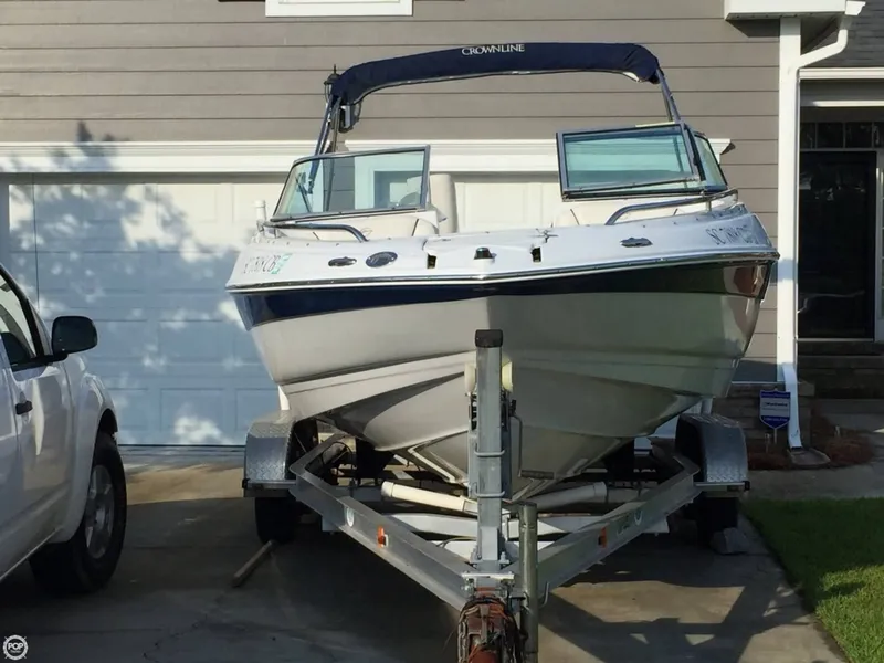 Slide: The Image of Crownline Boats 210 LS 2009 - 1