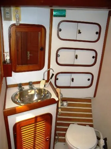 Slide: The Image of Tayana 42 CENTER COCKPIT 1984 - 9