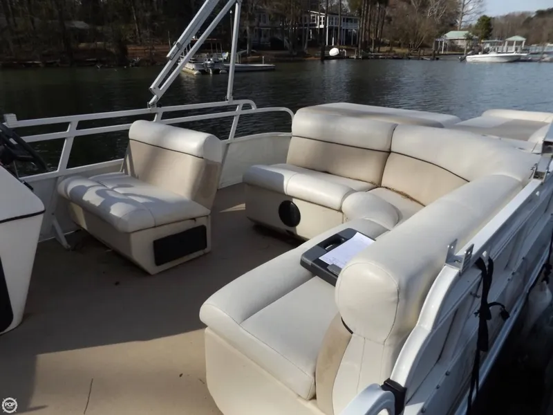 Slide: The Image of Encore Boat Builders 200 Fish RE 2011 - 4