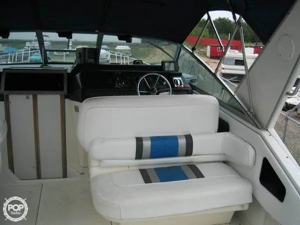 Slide: The Image of Sea Ray 310 Sundancer 1990 - 2