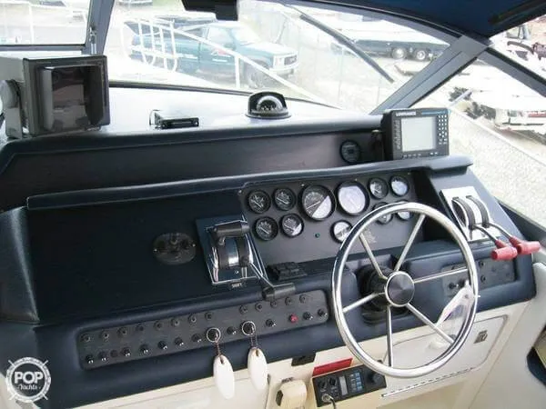 Slide: The Image of Sea Ray 310 Sundancer 1990 - 3