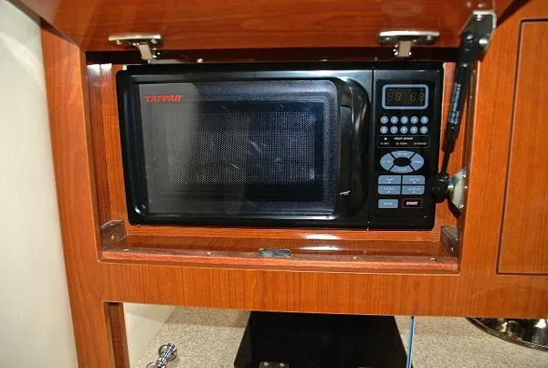 Slide: The Image of Regal 3360 Window Express 2007 - 9