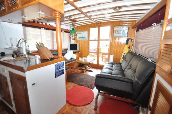 Slide: The Image of Krogen Pilothouse 1977 - 7