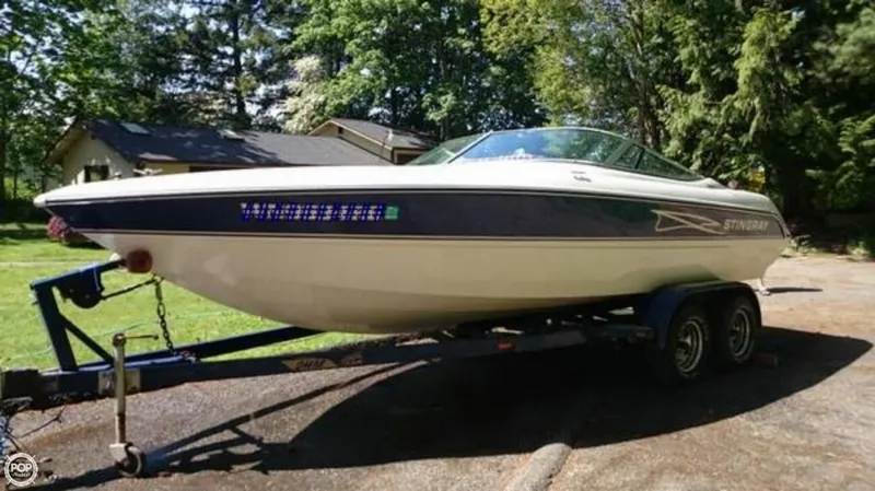 Slide: The Image of Stingray 220 SX 1998 - 1
