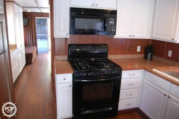 Slide: The Image of Master Fabricators 50 Houseboat 1984 - 11
