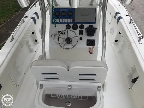Slide: The Image of Cape Craft 2500 CC 2005 - 4