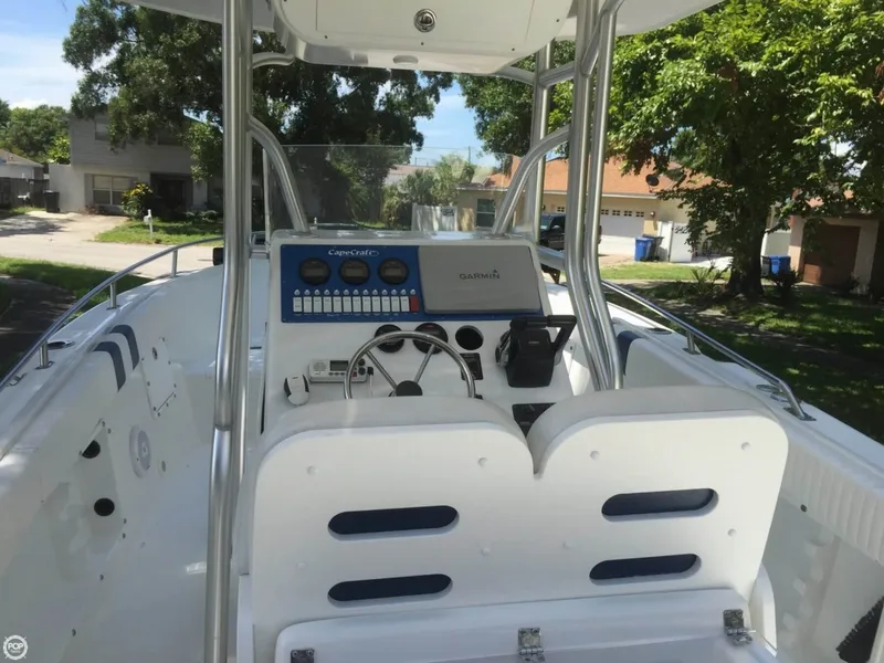 Slide: The Image of Cape Craft 2500 CC 2005 - 6