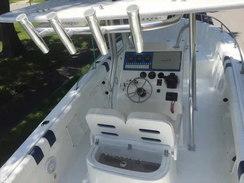 Slide: The Image of Cape Craft 2500 CC 2005 - 9