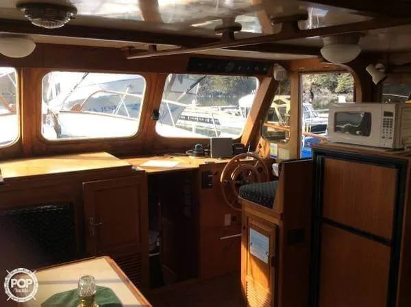 Slide: The Image of Davis Yachts Defever 41 Trawler 1980 - 6
