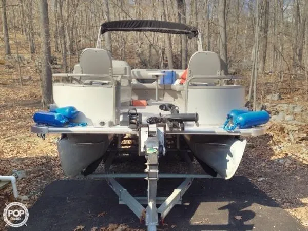 Slide: The Image of Smoker Craft 8520 Fish RE 2006 - 2