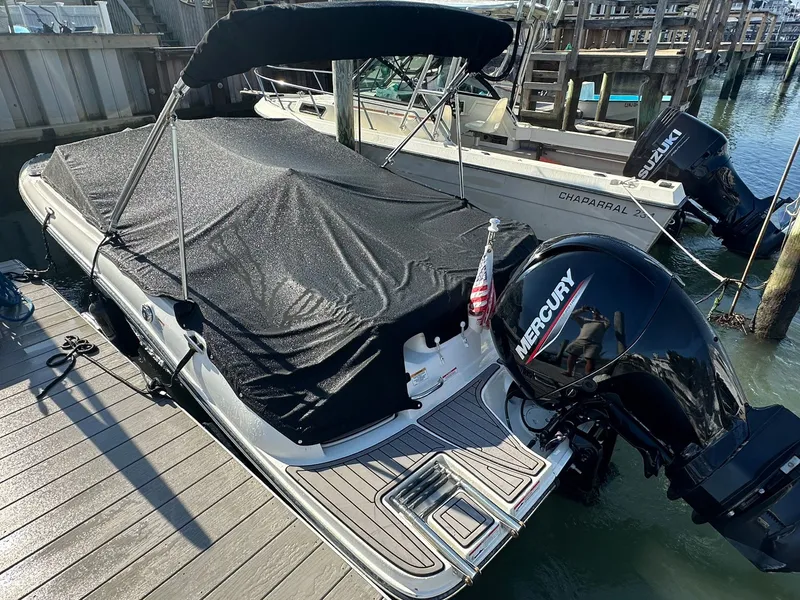 Slide: The Image of Sea Ray SPX 190 Outboard 2023 - 12