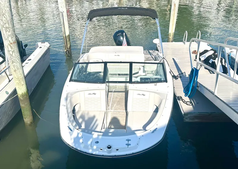 Slide: The Image of Sea Ray SPX 190 Outboard 2023 - 9