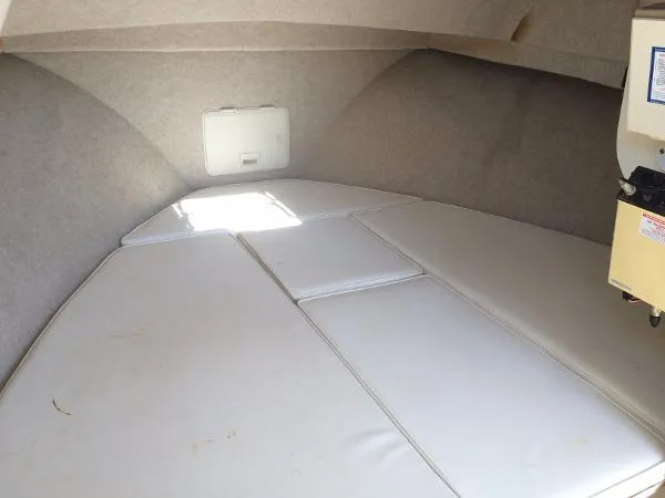 Slide: The Image of Parker Marine 2520 Deep Vee Sport Cabin 1999 - 10