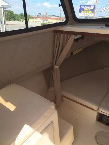 Slide: The Image of Parker Marine 2520 Deep Vee Sport Cabin 1999 - 11