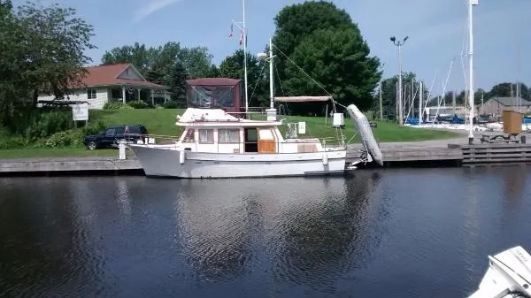 Slide: The Image of Albin 36 Trawler 1979 - 1