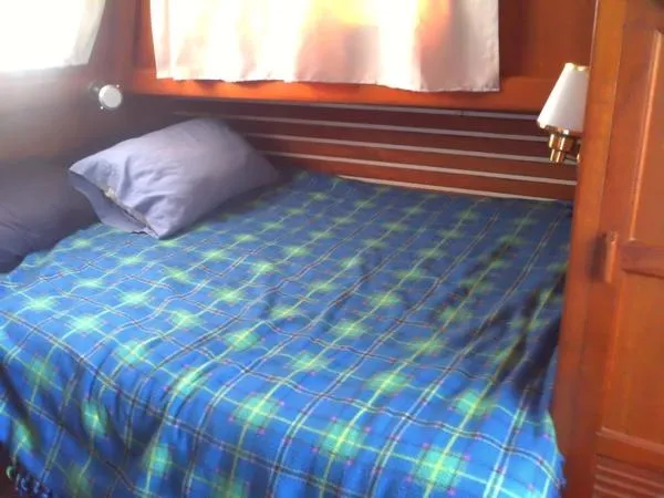 Slide: The Image of Albin 36 Trawler 1979 - 11