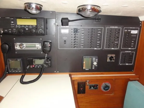 Slide: The Image of Sabre Targa 34 MK II Aft Cabin 1991 - 10