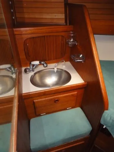 Slide: The Image of Sabre Targa 34 MK II Aft Cabin 1991 - 3