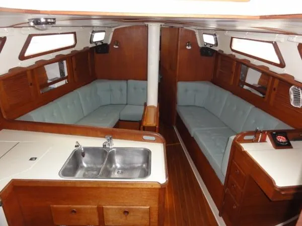 Slide: The Image of Sabre Targa 34 MK II Aft Cabin 1991 - 4