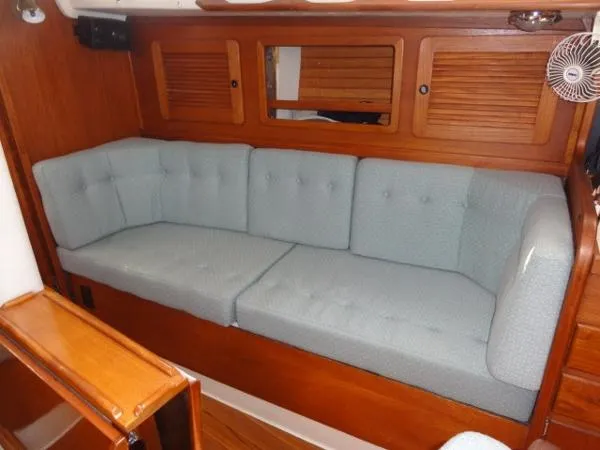 Slide: The Image of Sabre Targa 34 MK II Aft Cabin 1991 - 6