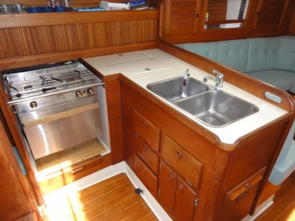 Slide: The Image of Sabre Targa 34 MK II Aft Cabin 1991 - 7