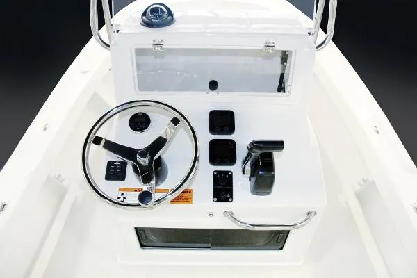 Slide: The Image of Parker Marine 1801 Center Console 2015 - 7