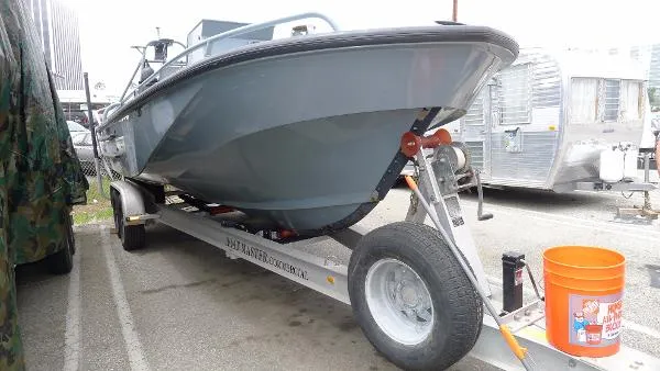 Slide: The Image of Boston Whaler Guardian 25 2005 - 4