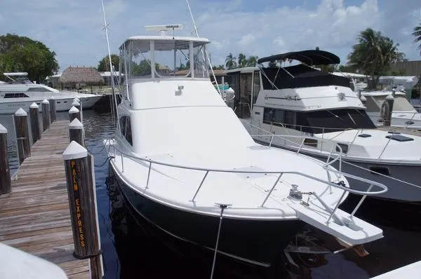 Slide: The Image of Luhrs Convertible 2000 - 1