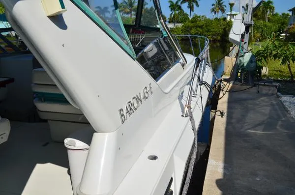 Slide: The Image of Baron 43 Express Sea Ray 1990 - 9