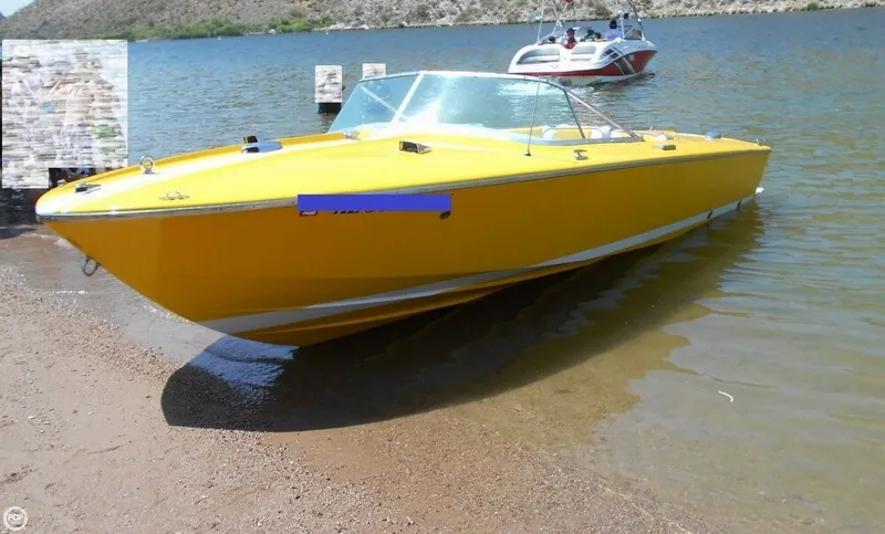Slide: The Image of Chris-Craft Commander SS 1969 - 1