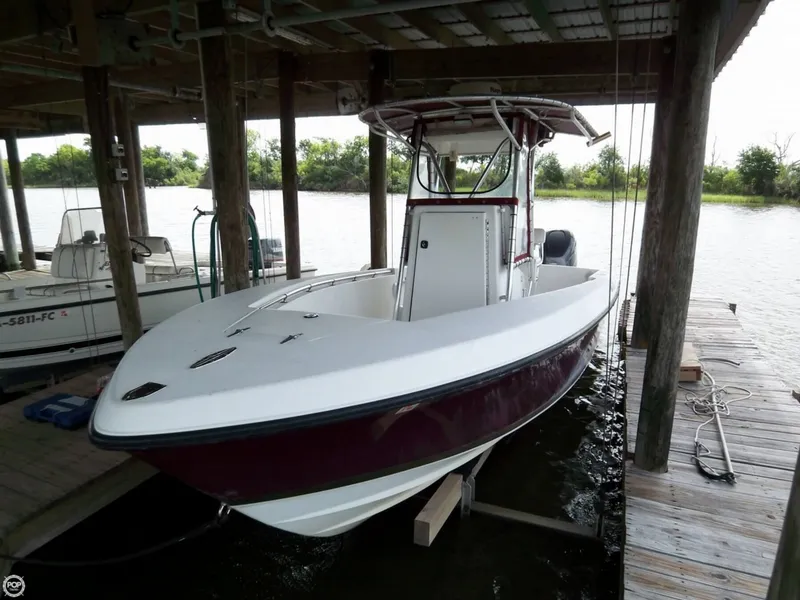Slide: The Image of Contender 23 Center Console 2002 - 1